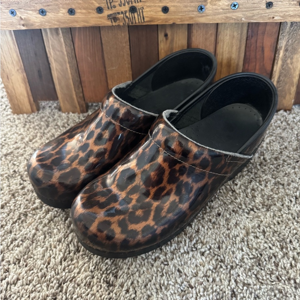 Leopard Print Clogs